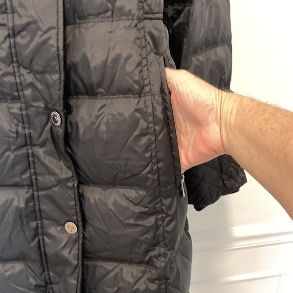 London Fog Black Down Puffer with Detachable Faux Fur Hood Size M… - Picture 4 of 15